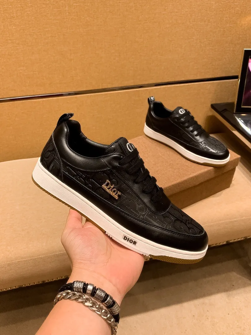 Men's shoes💰 420💰 [Dior] high-end men's shoes brand official website 1:1 latest masterpiece: the upper is made of Italian imported first-layer cowhide with a comfortable and breathable lining ➕original non-slip and wear-resistant outsole🔥, making walking more convenient and comfortable! An exclusive new model, a stunning work, a beautiful 1:1 replica [color] compared to the official quality! Create a fashionable personality to set off your uniqueness! A must-have for trendy men! Classic🔥Size: 38-44 Color: 🔥Multiple colors available🔥.